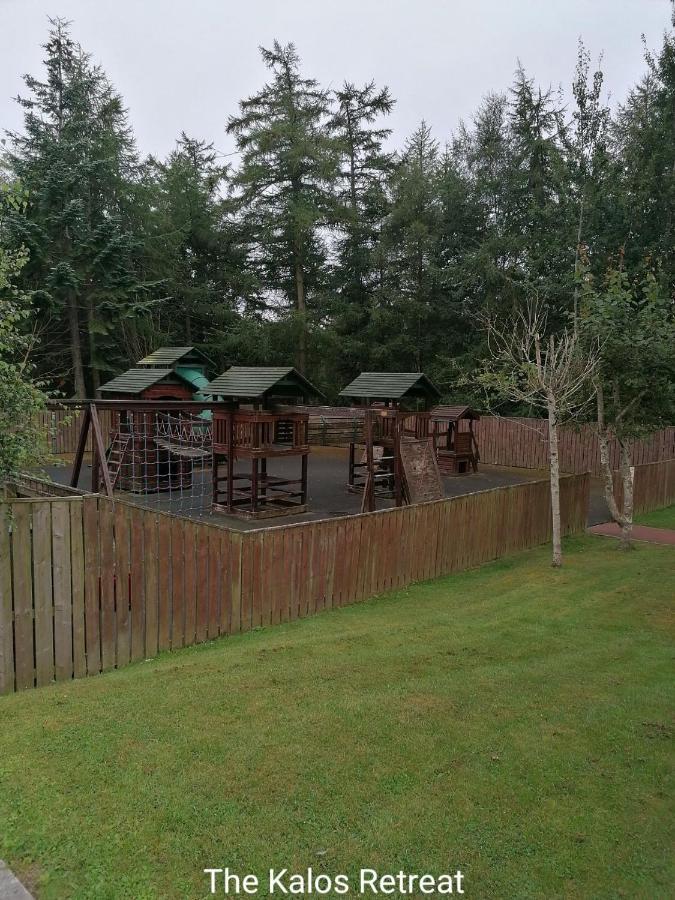 The Kalos Retreat - Hot Tub Lodge With Free 18 Hole Golf Course Swarland Exterior photo